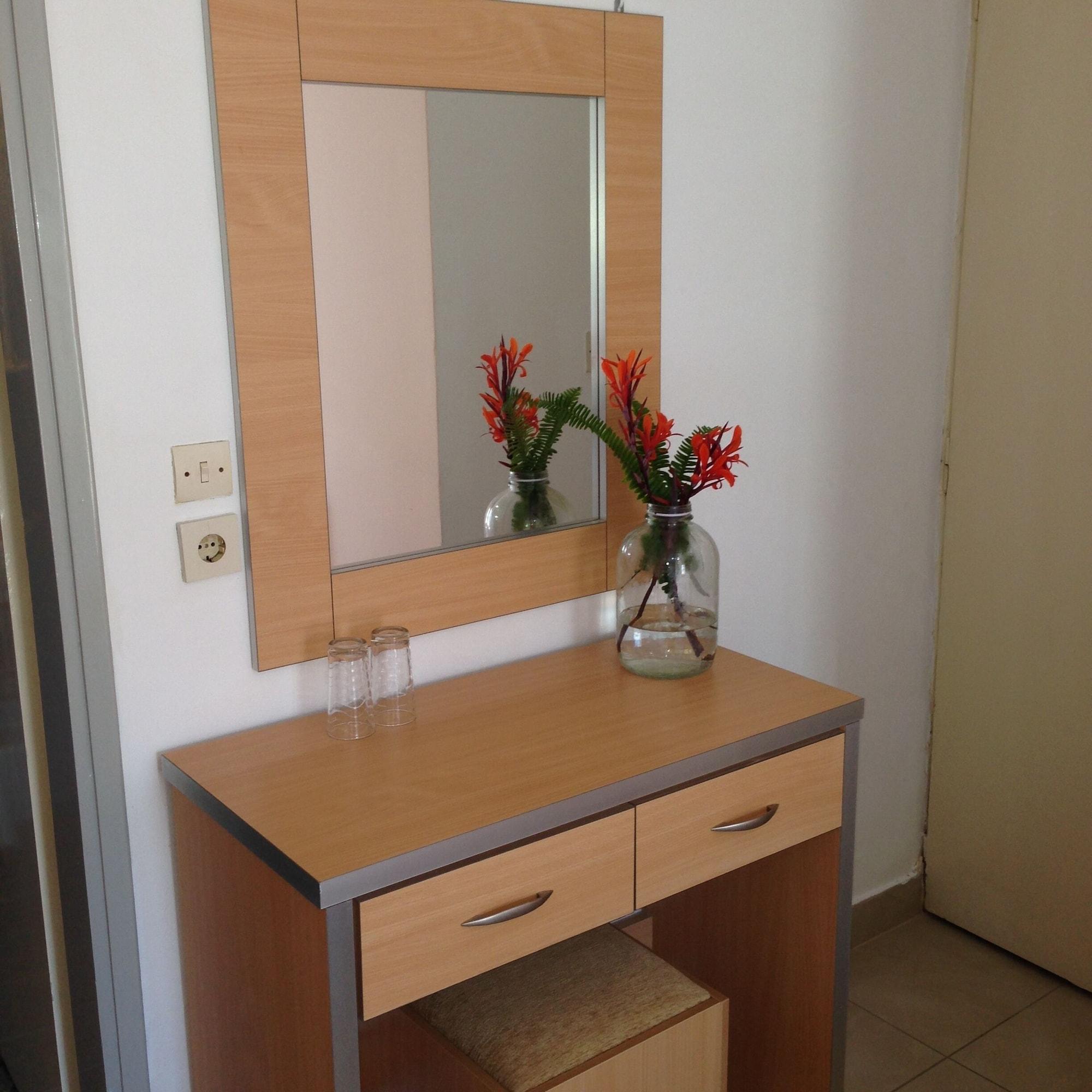 Zefyros Hotel Rhodes City エクステリア 写真